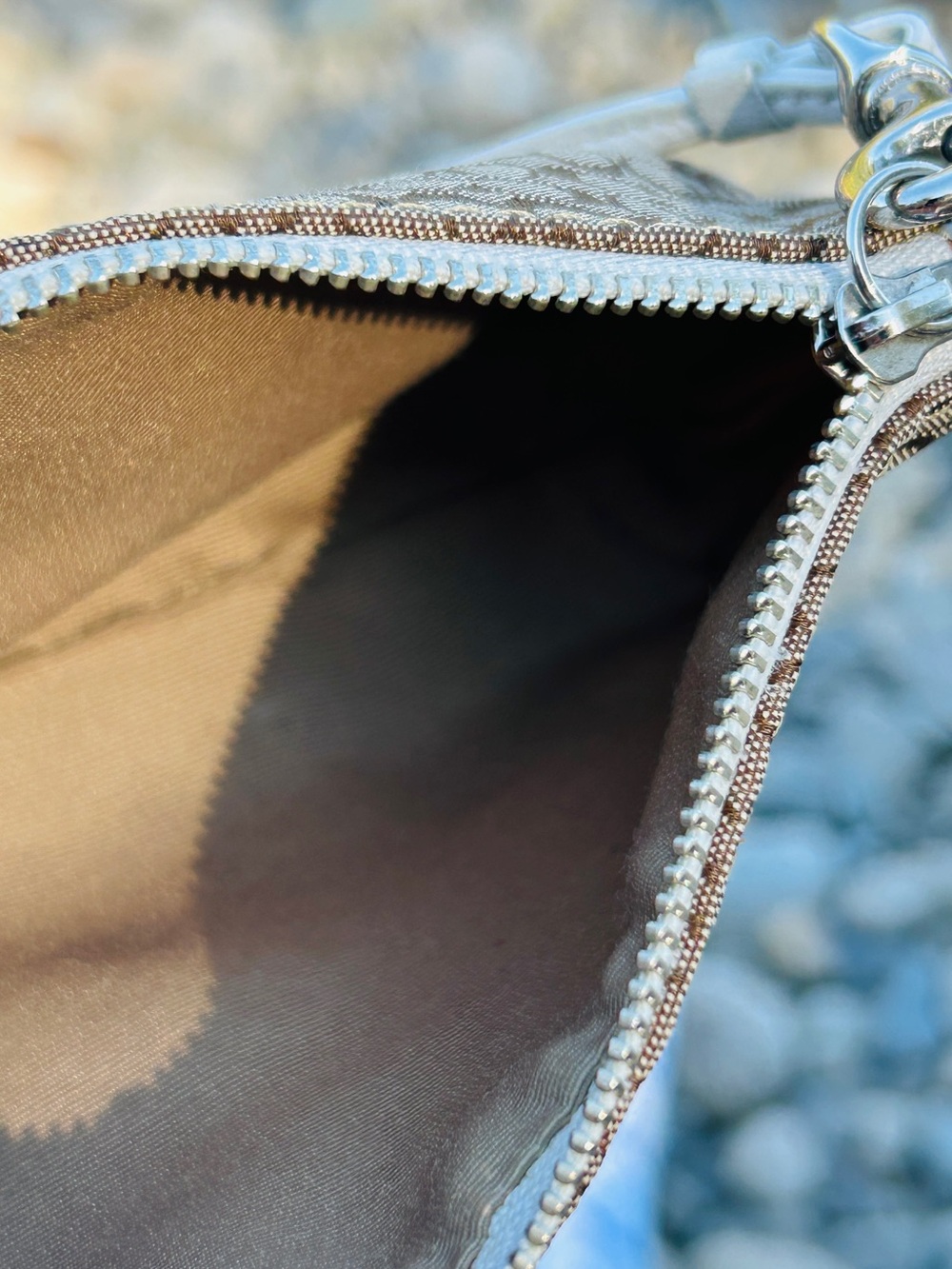 Vintage Coach Hamptons Signature Canvas Wristlet with White Tassel - Picture 14 of 16